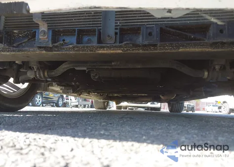 2011 Infiniti G37 Journey z USA, uszkodzony, nr VIN JN1CV6APXBM302956